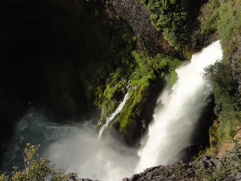 Huilo Huilo waterfall